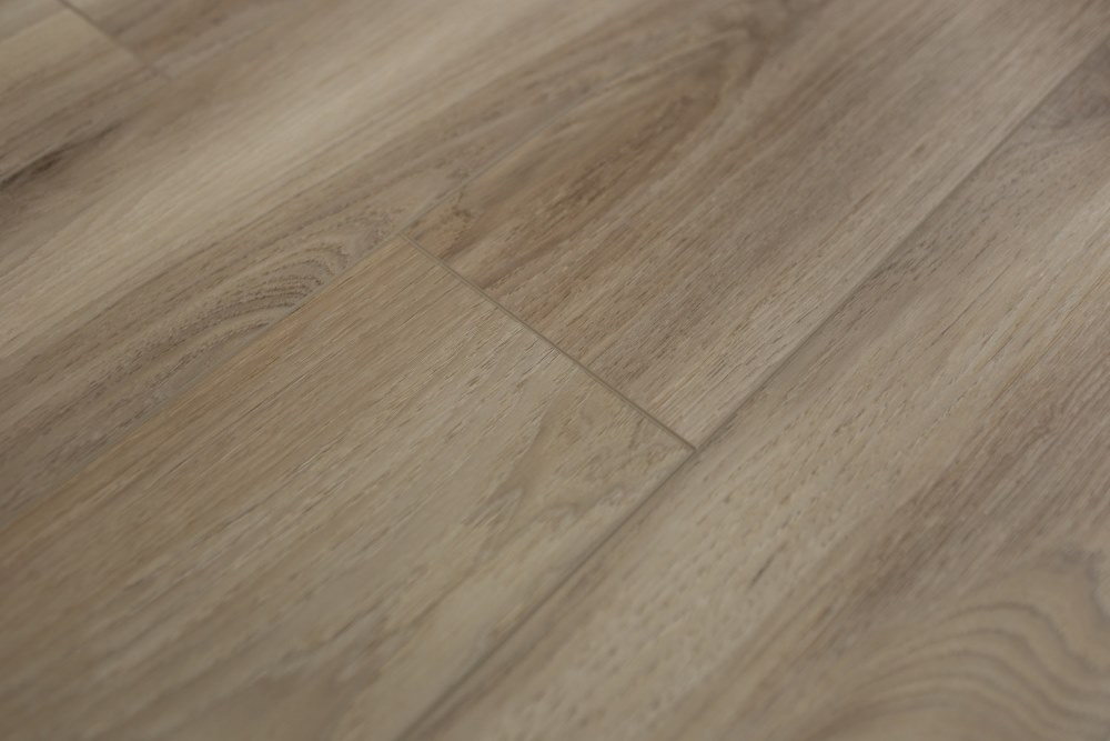 Замковая ПВХ плитка "Art Tile" Клён Фог (1220*152*5 мм) — купить в Калуге