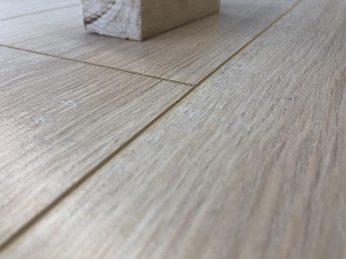 Ламинат "SunFloor" 8/32 4V Дуб Самоа 33 (1380*193*8 мм) — купить в Калуге