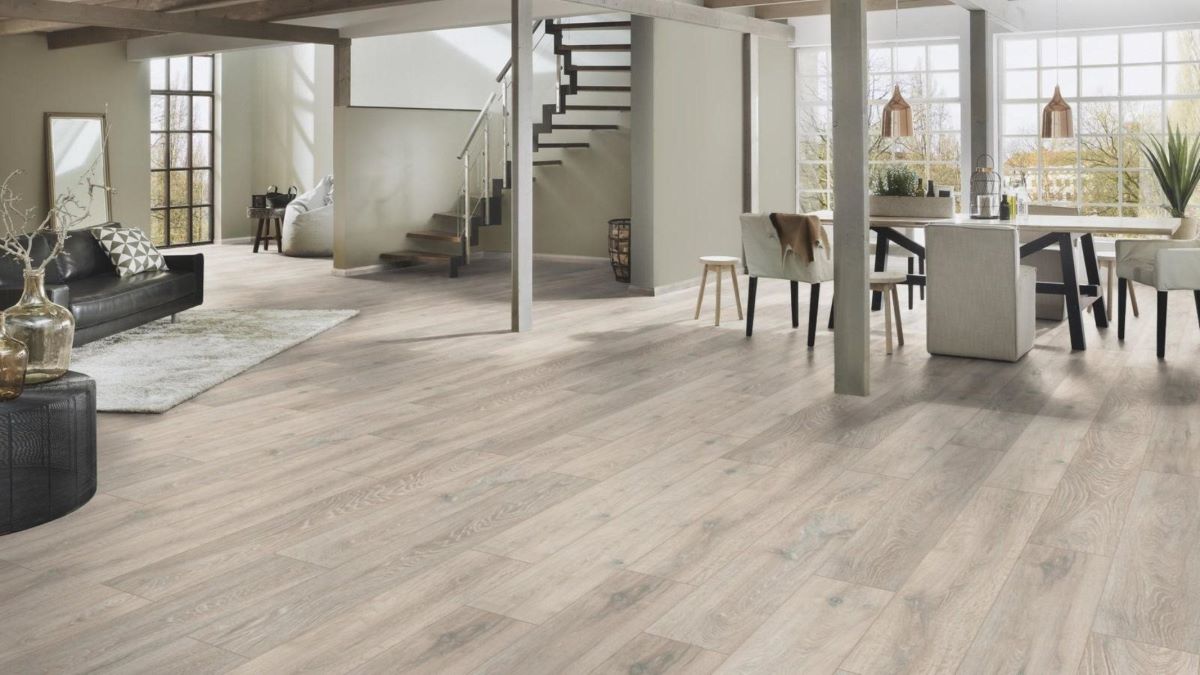 Ламинат "Kronospan" Super Natural Classic Дуб Колорадо 5543 (1285*192*8 мм) — купить в Калуге