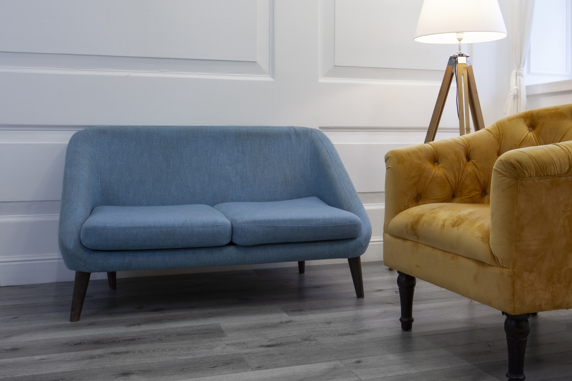 Усовершенствованная кварц-виниловая плитка «Damy Floor» Дуб Сильвер (1227*187*2,5 мм) — купить в Калуге