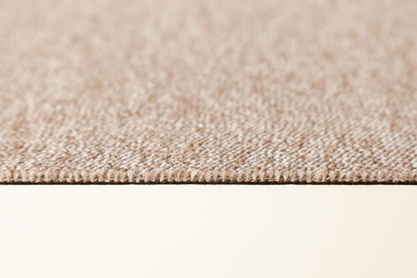 Ковровая плитка "Bonkeel" Space Beige (500*500*5,9 мм) — купить в Калуге