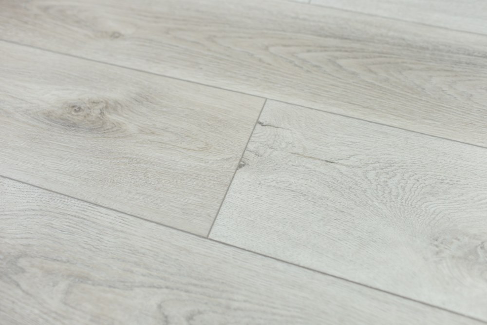 Замковая ПВХ плитка "Art Tile" Дуб Эдинбург (1200*183*6 мм) — купить в Калуге