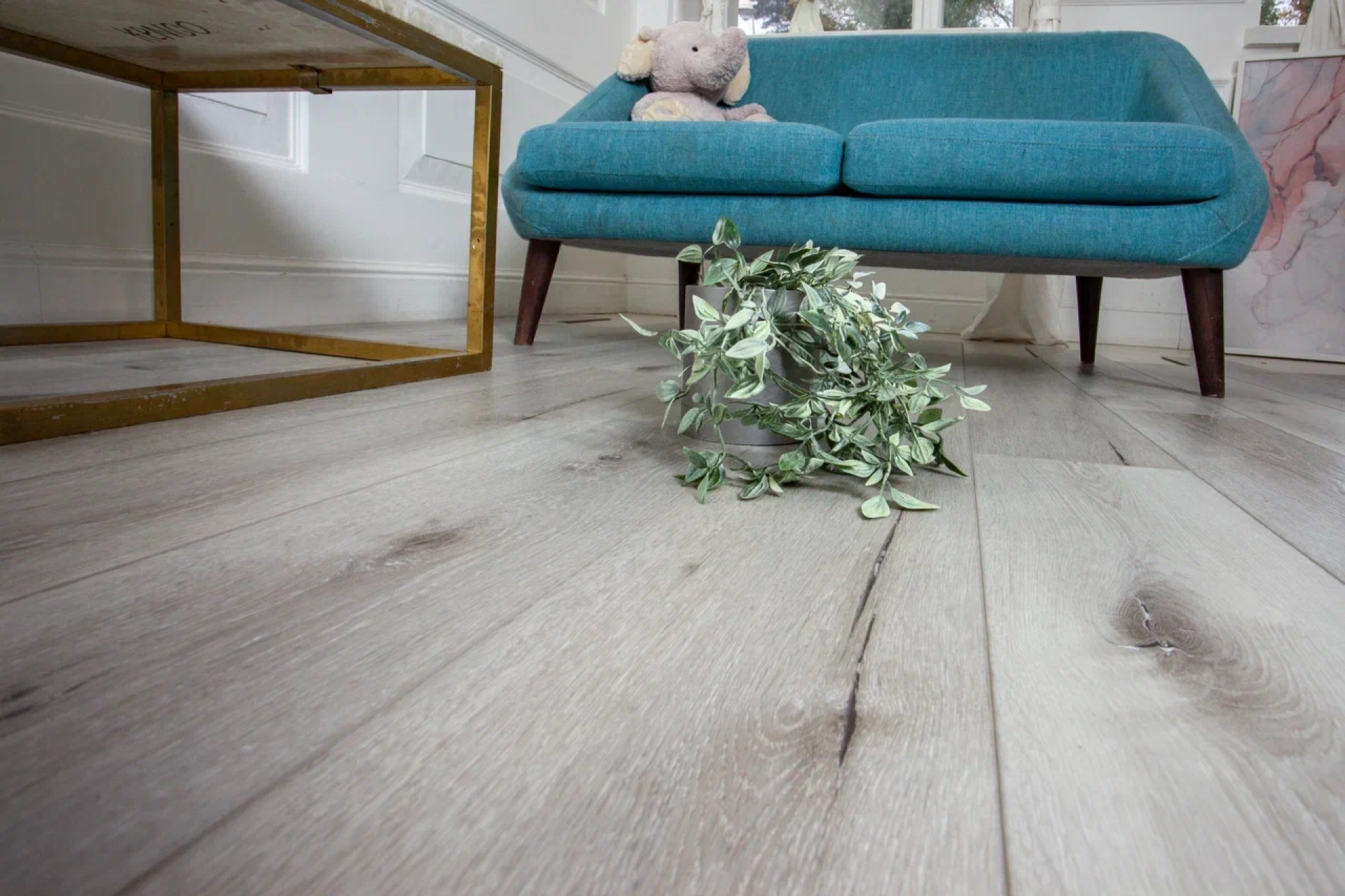 Усовершенствованная кварц-виниловая плитка «Damy Floor» Дуб Классический Серый (1227*187*2,5 мм) — купить в Калуге