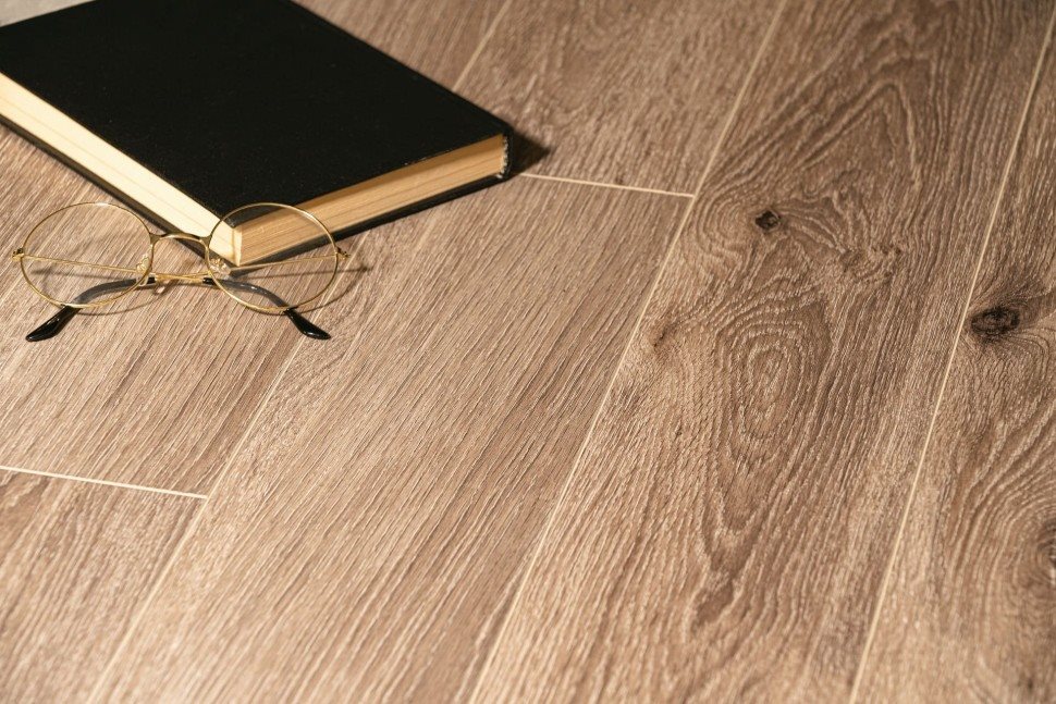 Виниловый ламинат "Bonkeel" Style Дуб Матира (1200*125*4 мм) — купить в Калуге