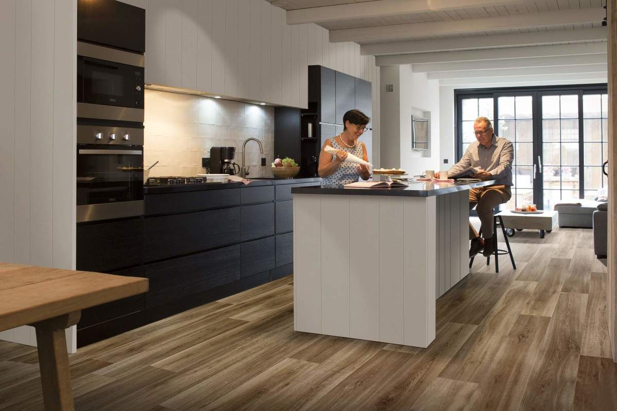 Замковая ПВХ плитка "Berry Alloc" Pureclick 55 LIME OAK 966D (204*1326*5 мм) — купить в Калуге