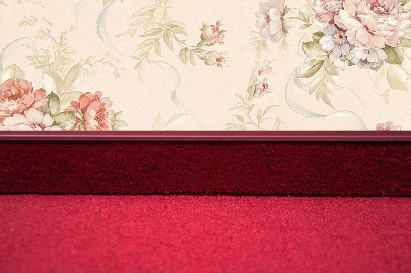 Плинтус для ковролина "Korner" Listwa бордо (2500*13,8*50 мм) — купить в Калуге