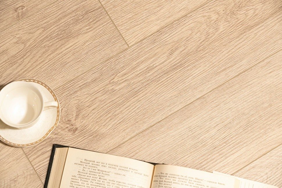 Виниловый ламинат "Bonkeel" Style Дуб Гарднер (1200*125*4 мм) — купить в Калуге