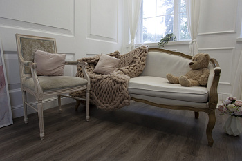 Усовершенствованная кварц-виниловая плитка «Damy Floor» Дуб Кантри (1227*187*2,5 мм) — фото и характеристики